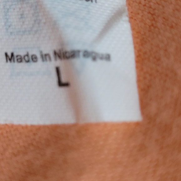 NWOT T-SHIRT - Picture 8 of 8